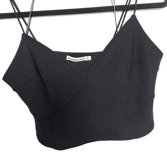 Abercrombie Black Cropped V-Neck Sleeveless Top - Picture 6 of 6